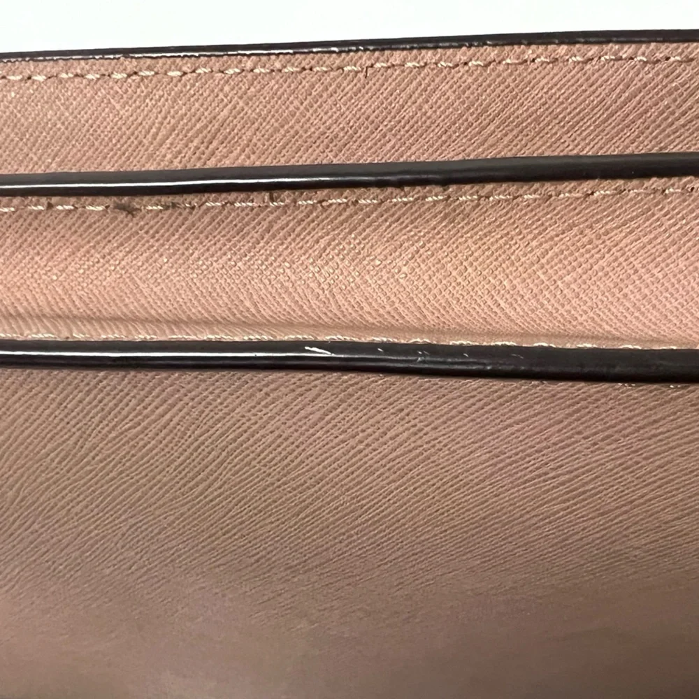 Michael Kors Jet Set Crossbody Bag with Gold Chain Strap and Smooth Leather